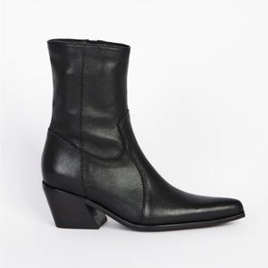 Intentionally Blank Mattie Boot